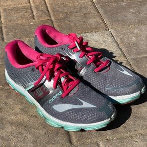 Women’s Brooks Cadence. size 11